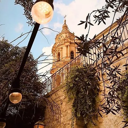 Dava * Modica